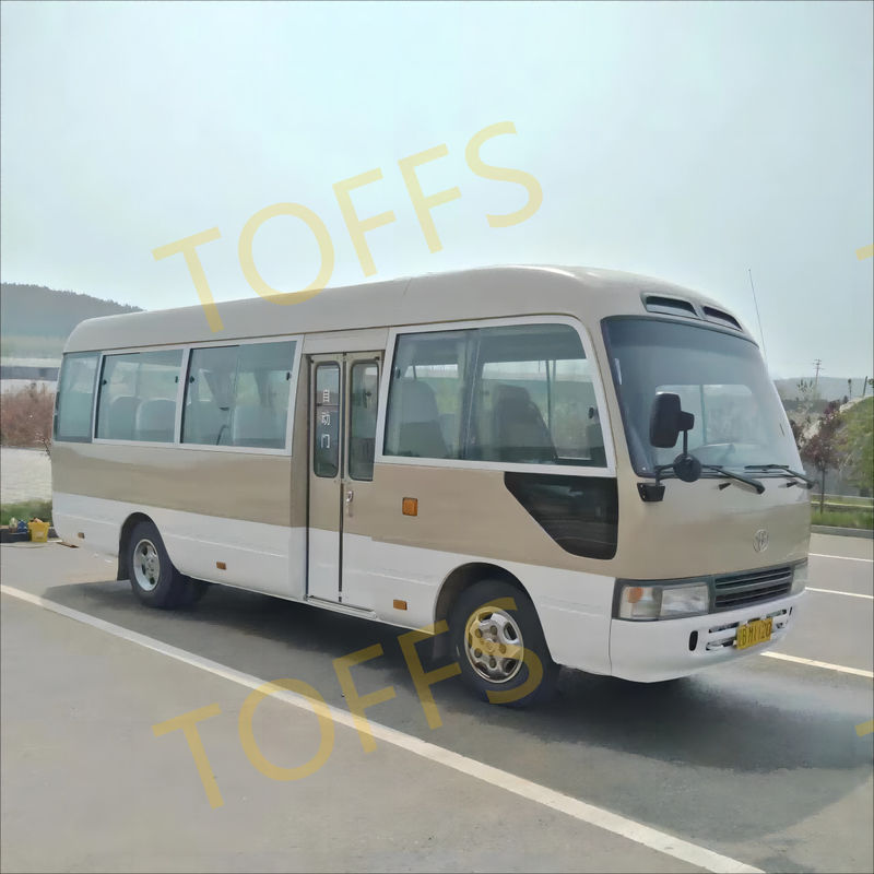 Minibus Toyota Coaster de uso medio 4x4 30 asientos para transporte urbano
