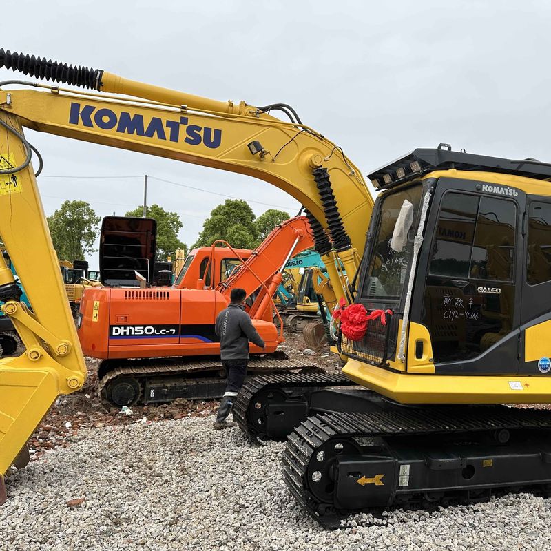 La excavadora Komatsu PC130 de Sencondhand es una excavadora de 13 toneladas de tamaño pequeño.