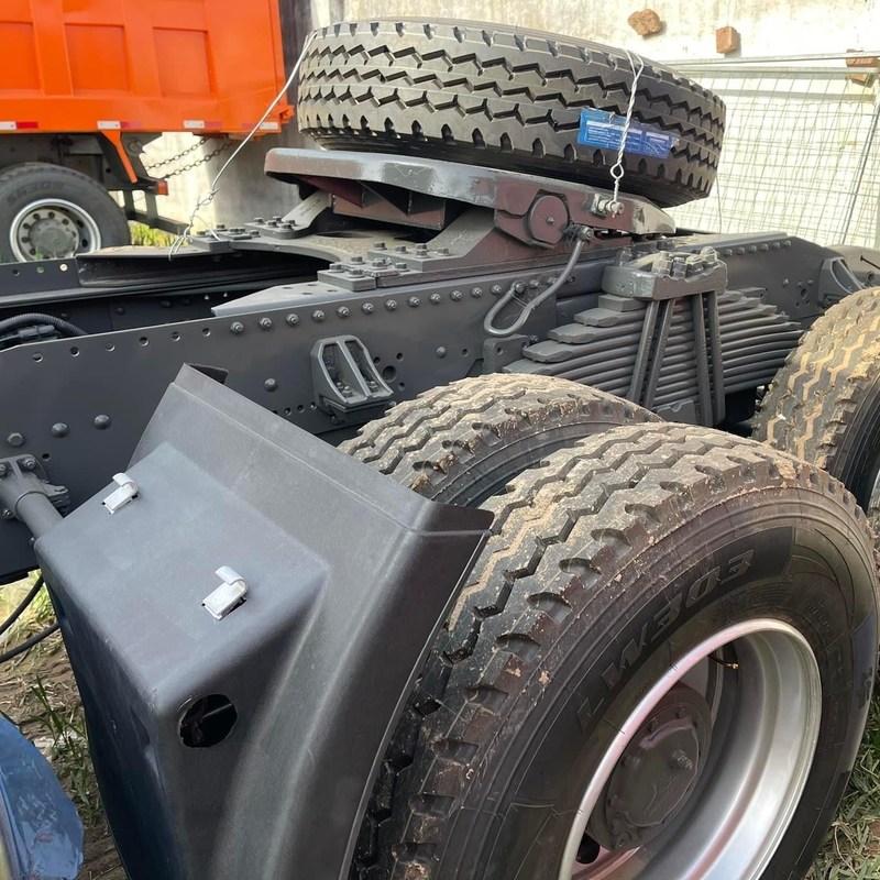 Camión de tractor de alta velocidad diesel usado 6x4 Sinotruk Howo 371hp 375hp diesel manual