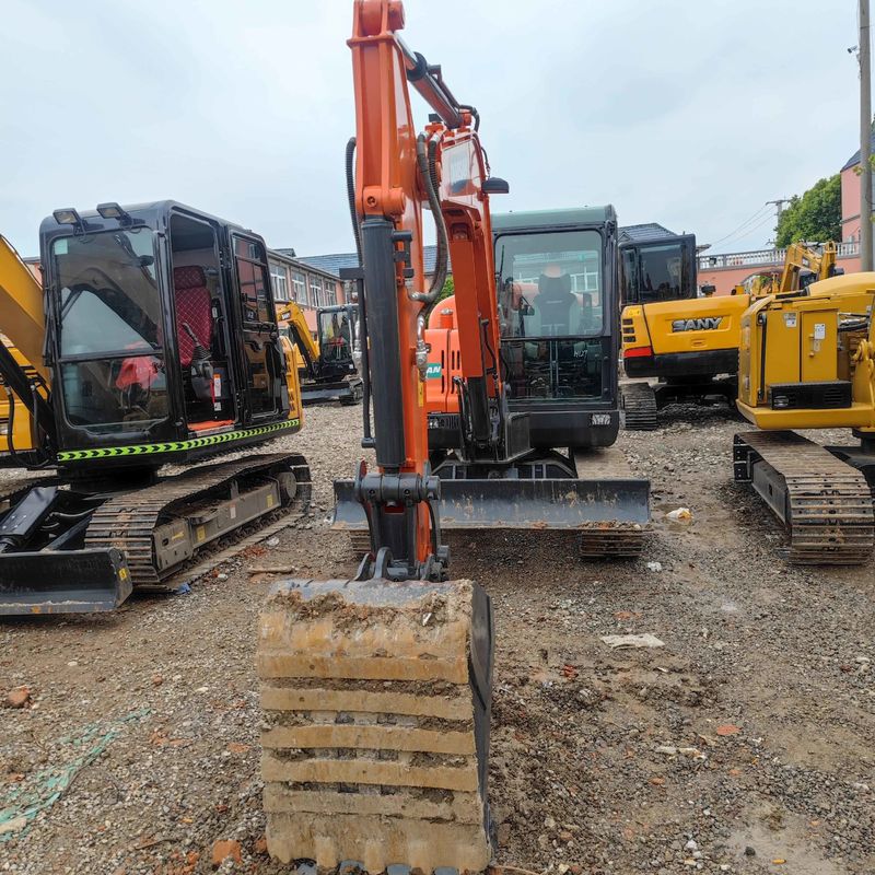Excavadora mini de tipo pequeño de 6 toneladas usada Doosan Digger DX60