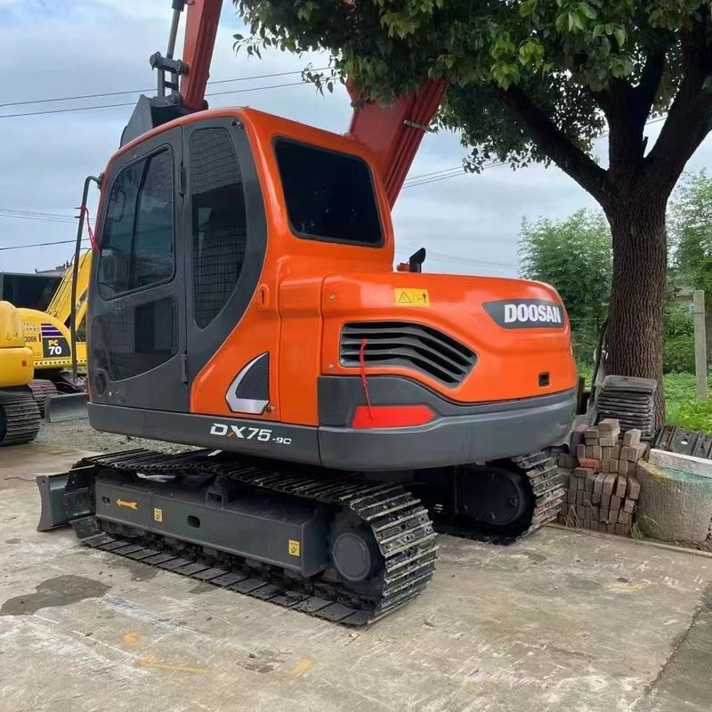 Excavadora mini de tipo pequeño Doosan Digger DX75 de segunda mano