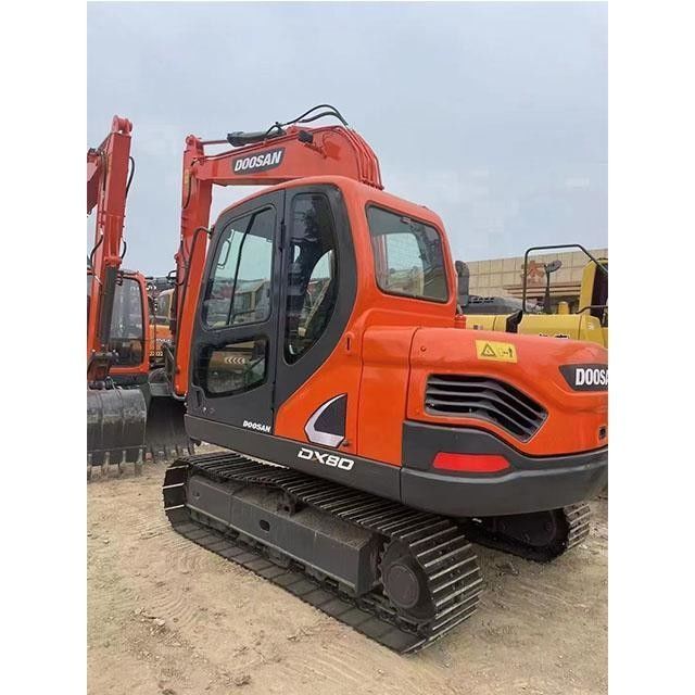 Excavadora mini de tipo pequeño de 8 toneladas usada Doosan Digger DX80