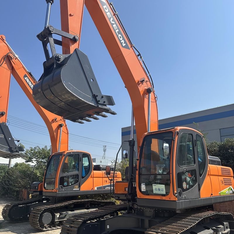 Excavadora Doosan Digger DX205 de segunda mano de 21 toneladas de tipo medio