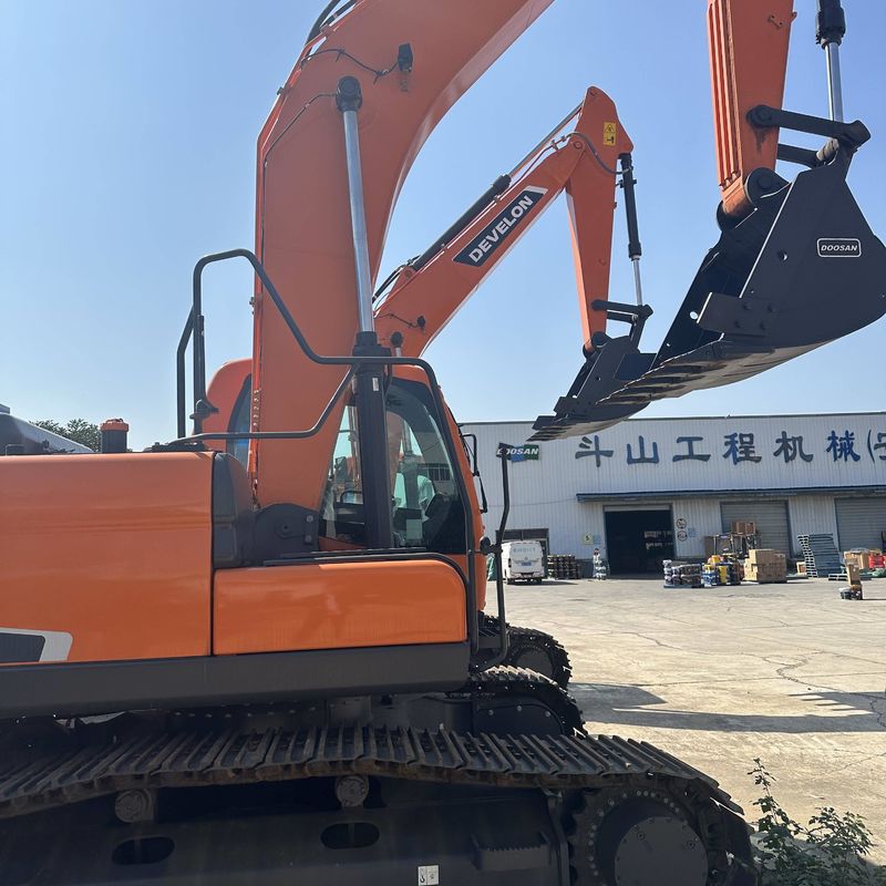 Excavadora Doosan Digger DX215-9ACE de segunda mano de 21.5 t de tipo medio