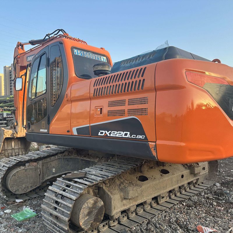 Excavadora Doosan Digger DX220 de segunda mano de 22 toneladas de tipo medio