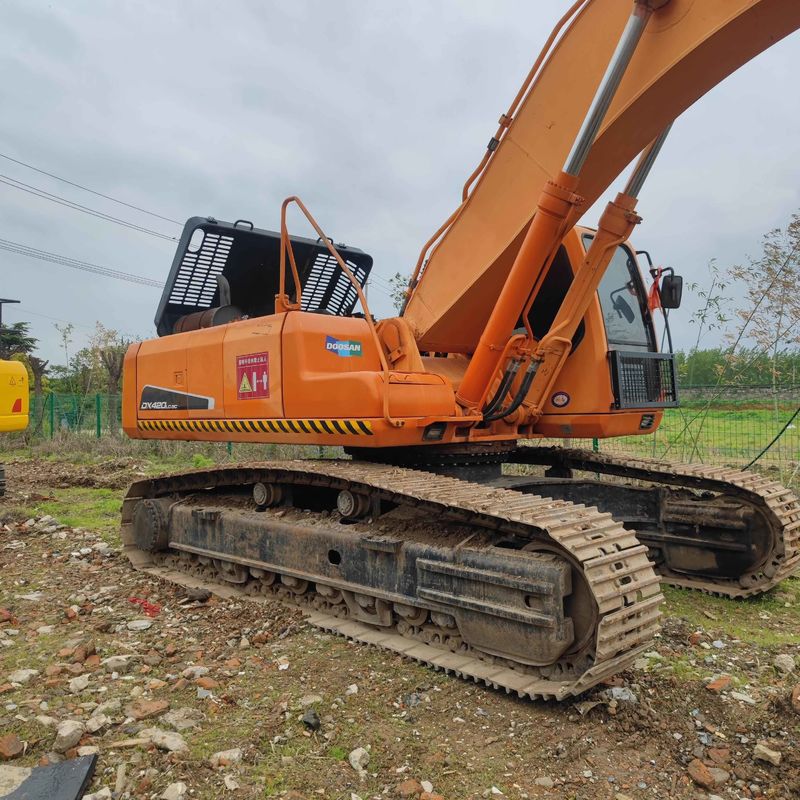 Excavadora Doosan Digger DX420LC de segunda mano de 42 toneladas