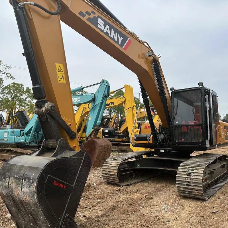 SANY Digger SY215C de segunda mano usado 21.5 en una excavadora de tipo medio