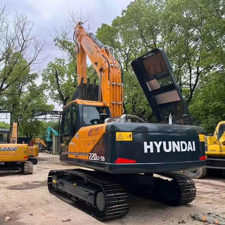 Hyundai Digger R220-9S de segunda mano Excavadora de tipo medio de 22 toneladas
