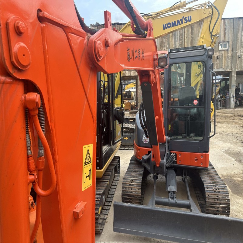 Excavadora de 5 toneladas Mini Hitachi ZX50U 29.8kw con un cubo de 0.17m3