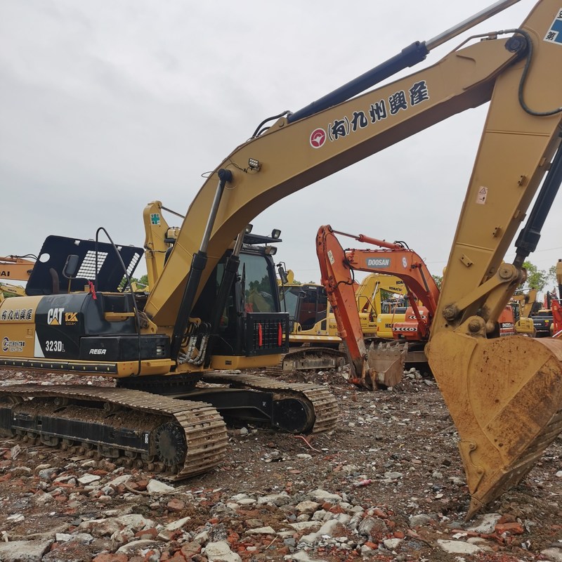 Excavadora antigua CAT 323DL Excavadoras de segunda mano de 23 toneladas 110kw con cubo de 1,2m3