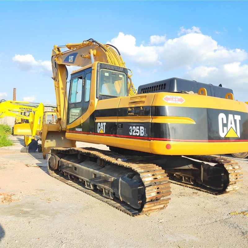 2a mano CAT 325BL Excavadora comerciante de maquinaria 25 toneladas 125.3kw con 1.1m3 cubo
