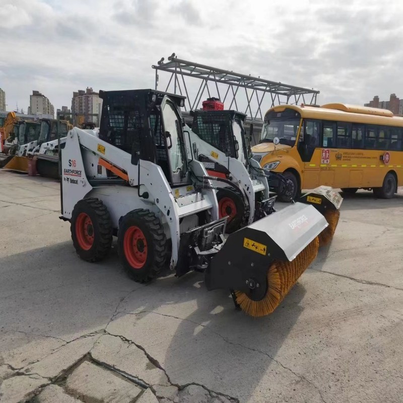 Bob S16 utilizó el cargador del equipo del minicargador para el movimiento de tierras 10.5km/h 36.4KW