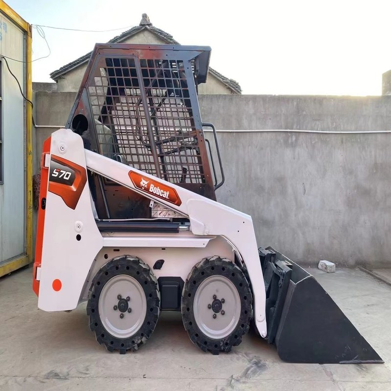 BobS70 Cargador de equipo pesado de dirección de patinaje usado Mini S70 10.1km/h 17.5KW