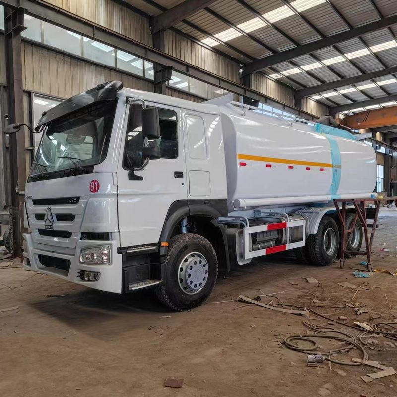 Howo 371 Cisterna de combustible usado Camión Entrega de combustible Sinotruk 375 6x4 22m3 2000L 8x4