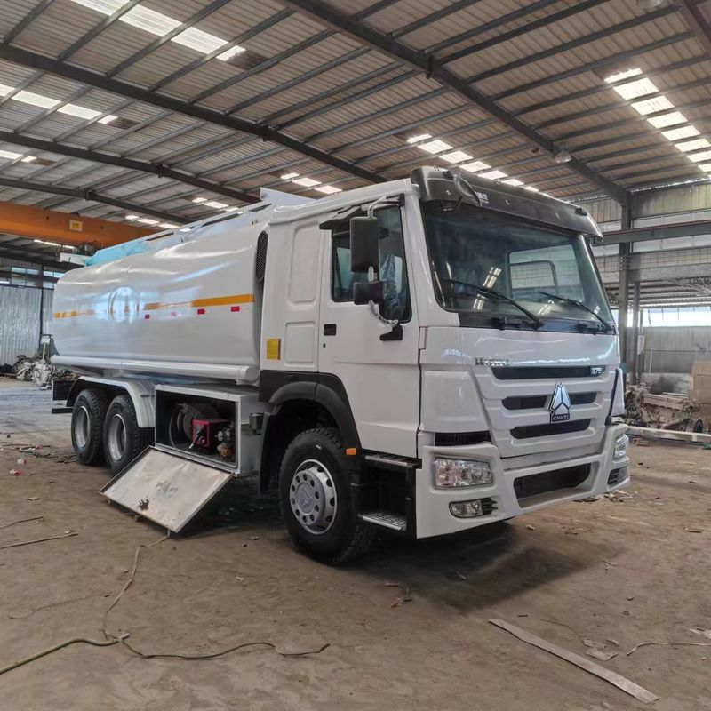 Howo 371 Cisterna de combustible usado Camión Entrega de combustible Sinotruk 375 6x4 22m3 2000L 8x4
