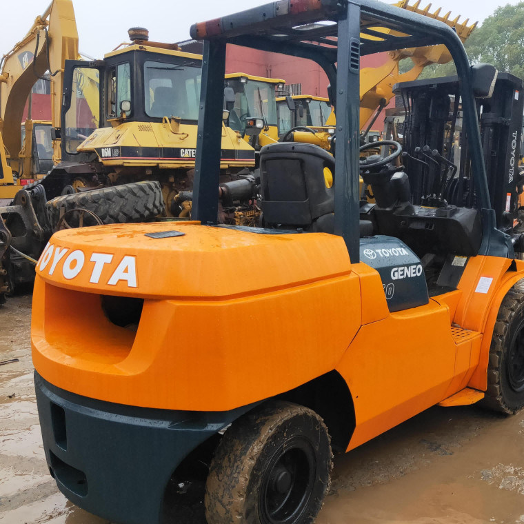 FD50 Toyota de segunda mano distribuidor de carretillas elevadoras diésel 5 toneladas altura máxima de elevación 4,5 m