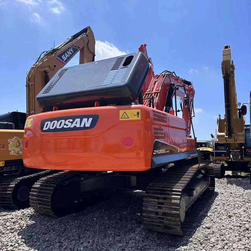 Excavadora Doosan Digger DX225 de segunda mano de tipo medio de 22.5 toneladas