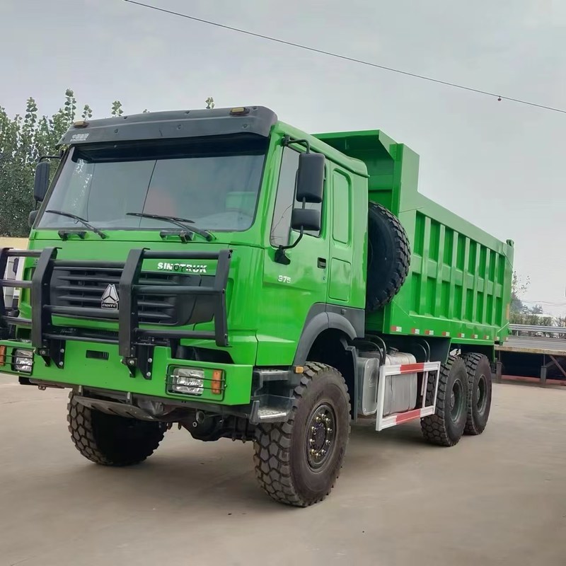Camión de basura usado Howo 371hp Sinotruk Howo 6x6 Tipper 6 ruedas diesel manual