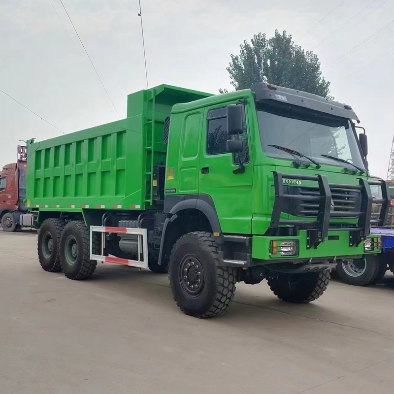 Camión de basura usado Howo 371hp Sinotruk Howo 6x6 Tipper 6 ruedas diesel manual