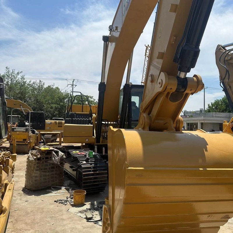 Excavadora usada CAT 330GC de 30 toneladas Excavadora de rastreo 151kw con cubo de 1.6m3