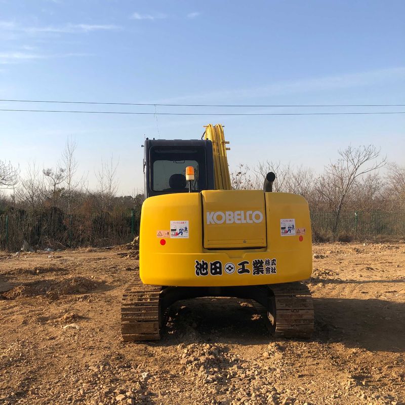 Excavadora mini Kobelco Digger SK75 de segunda mano para trabajos a pequeña escala