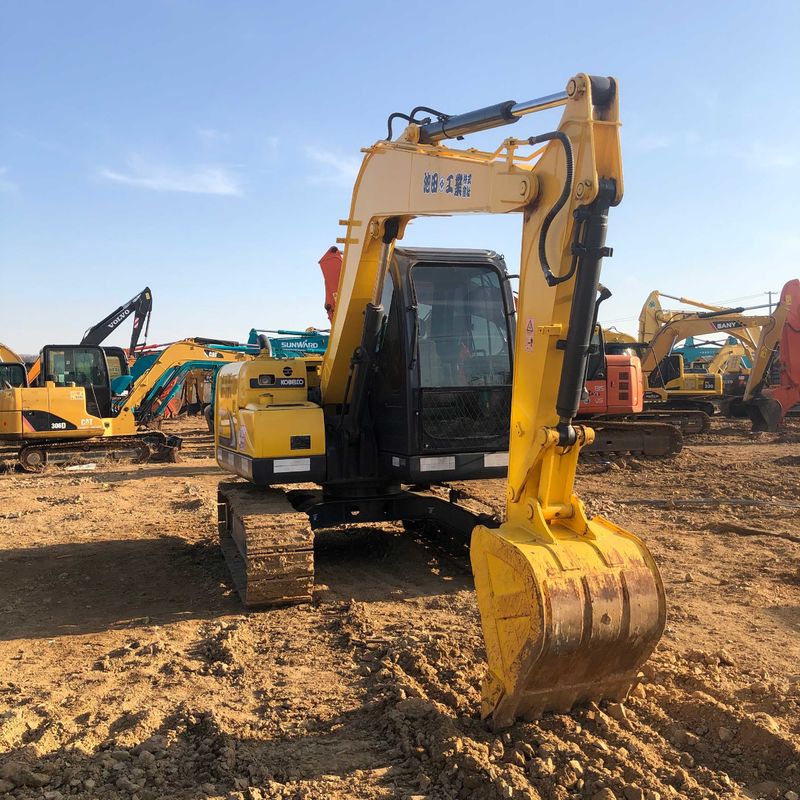 Excavadora mini Kobelco Digger SK75 de segunda mano para trabajos a pequeña escala