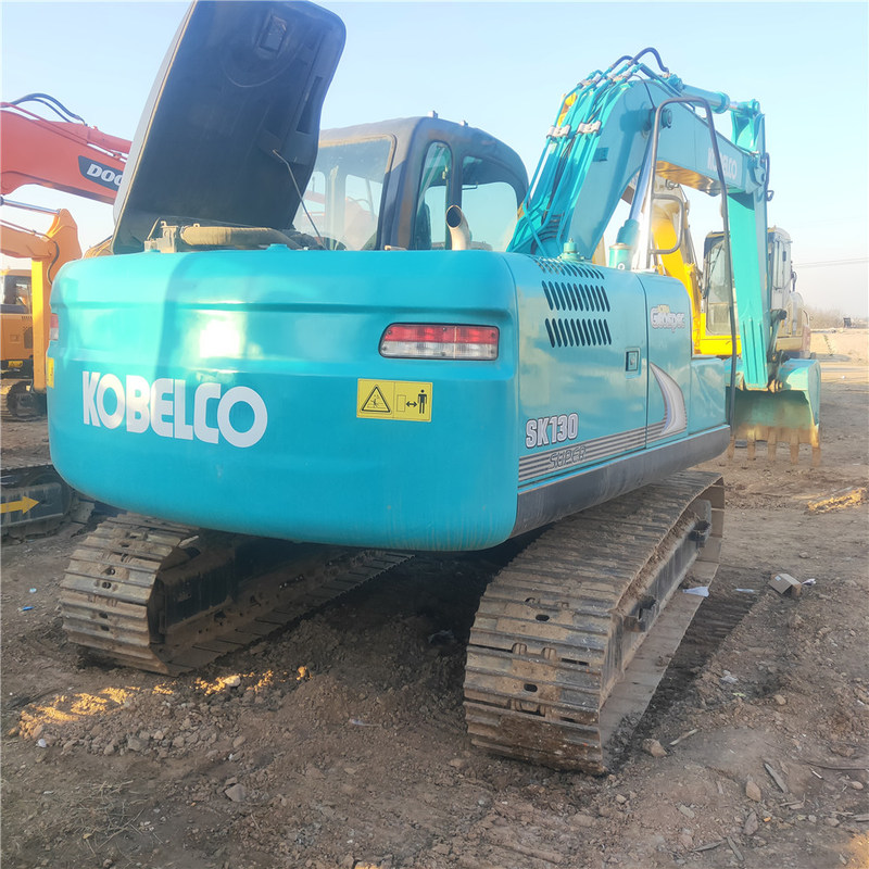 Cobelco Digger SK130 de segunda mano de 13 toneladas Excavadora de tipo pequeño de rastreo 74kw