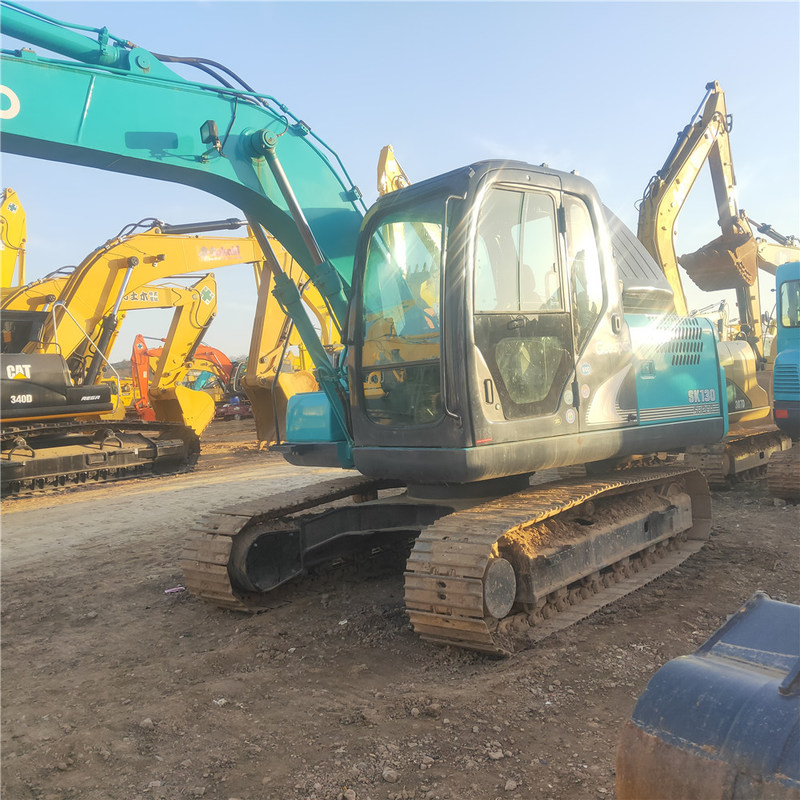Cobelco Digger SK130 de segunda mano de 13 toneladas Excavadora de tipo pequeño de rastreo 74kw