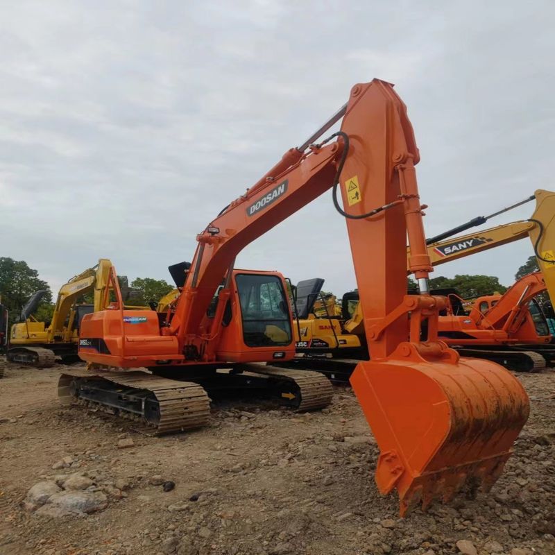 Excavadora Doosan Digger DX150LC de segunda mano de 15 toneladas de tipo medio