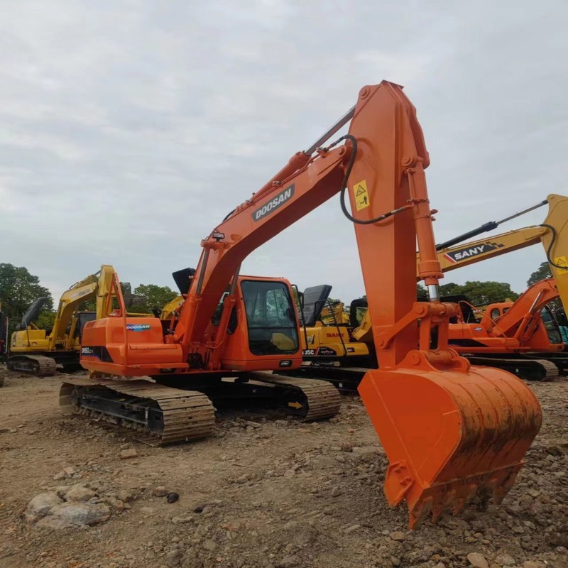 Excavadora de cadenas Doosan Digger DX150LC de segunda mano de tipo medio de 15 toneladas usada 74kw