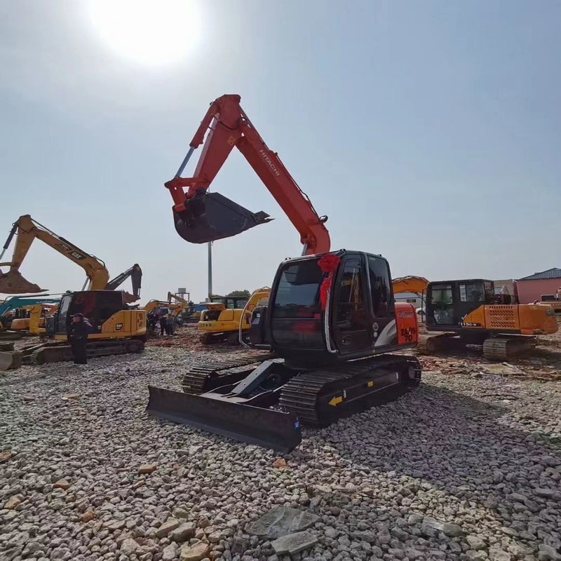 Mini excavadora usada Hitachi ZX70 de segunda mano 7t original de rastreo de rastreo de excavadora 39kw