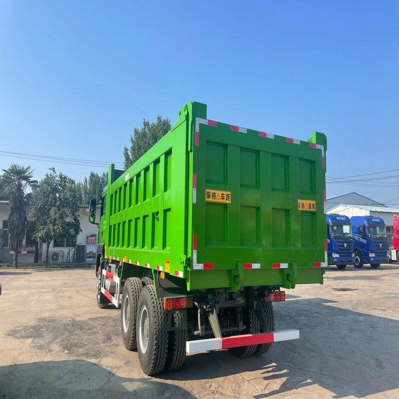 Camión de basura usado Howo G7 Sinotruk Howo 6x4 Tipper 10 ruedas diesel manual