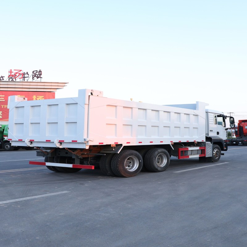 Capacidad usada del policía motorizado 30m3 de Howo T5G Sinotruk Howo 6x4 del volquete 10 del camión volquete