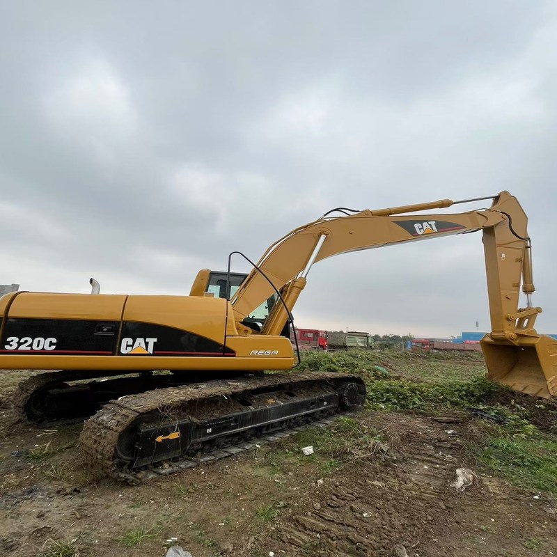 Excavadora usada CAT 320C excavadora sobre orugas de segunda mano de 20 toneladas 110kw con cucharón de 0,8 m3