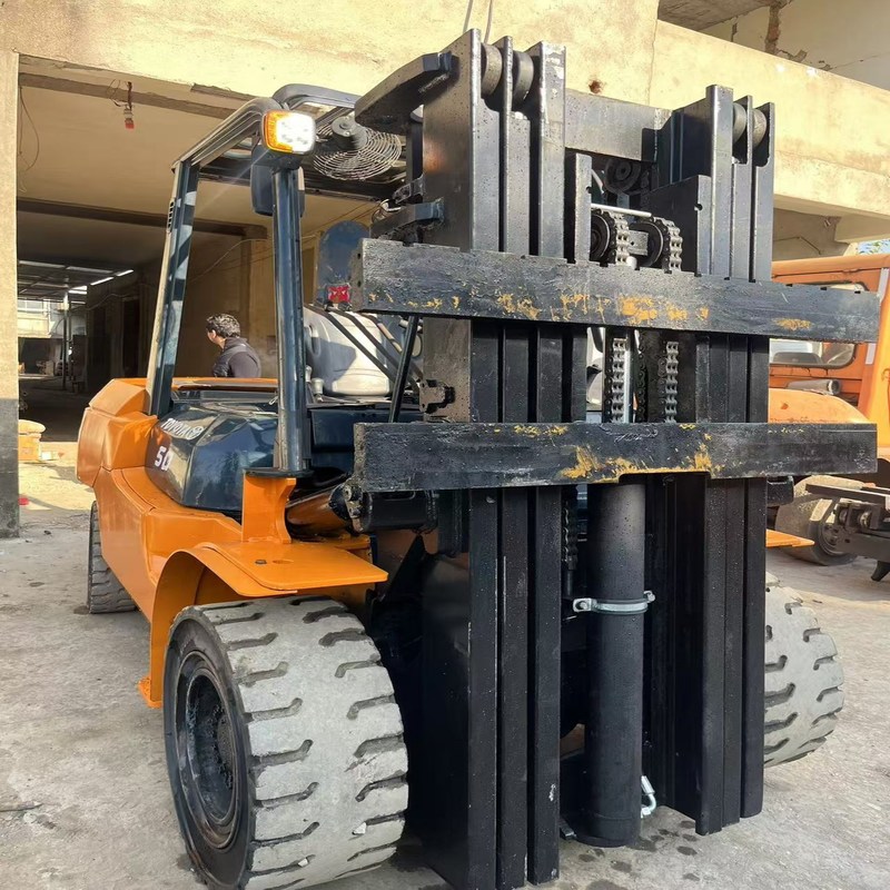 FD50 Toyota de segunda mano distribuidor de carretillas elevadoras diésel 5 toneladas altura máxima de elevación 4,5 m